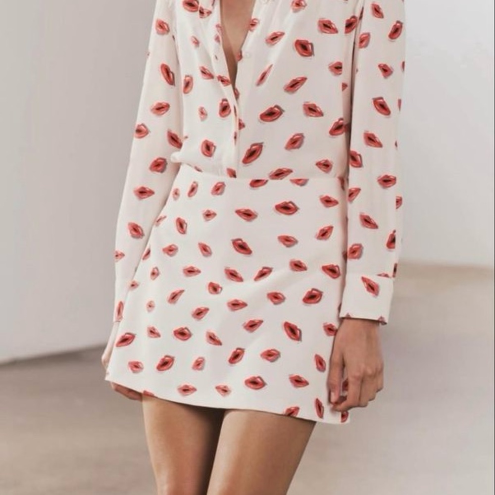 🚨24 Hour Flash Sale 🚨 Zara Chic Lip Print skirt
